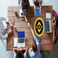 BNB price hovers near $579, analysts eye breakout above $590 for 10% move