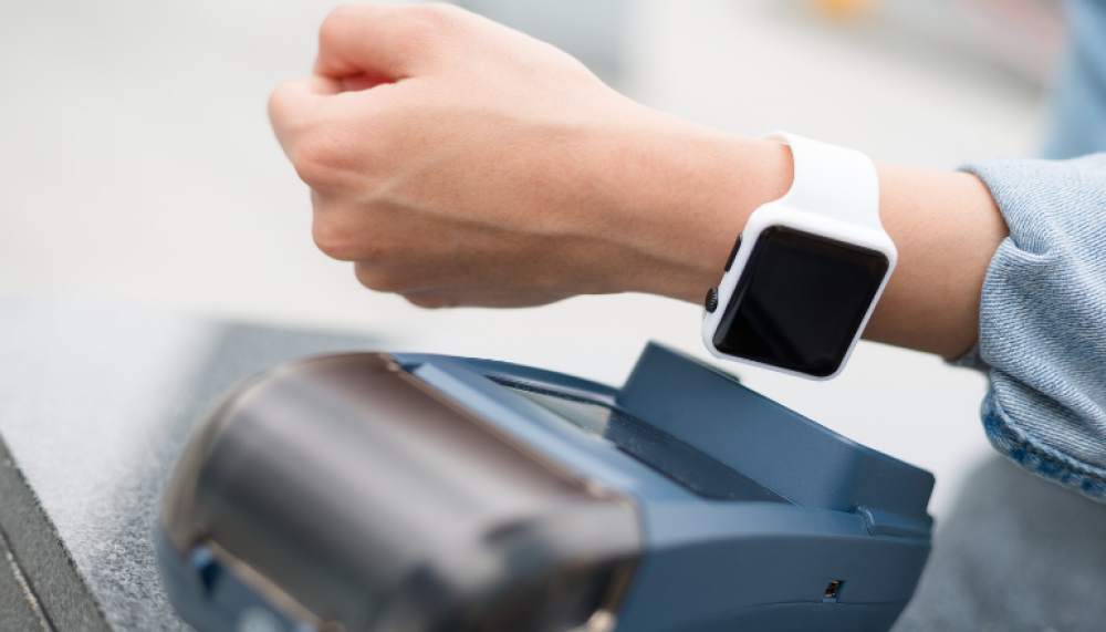 Crypto Users Are Buying Crypto With Apple Pay - Should Centralized Exchanges Be Worried?